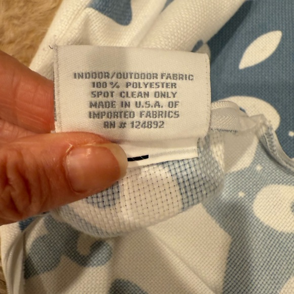 Serena & Lily Blue and White indoor/outdoor pillow covers - Picture 5 of 5